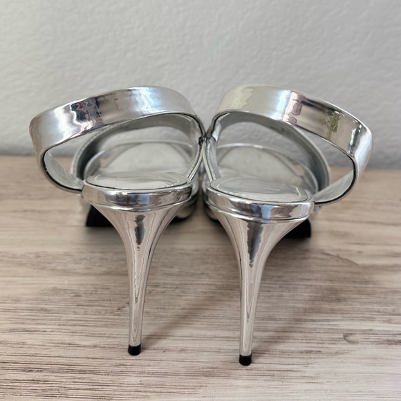 DKNY Shiny Silver Strappy Heels. Size 8 - Picture 6 of 7